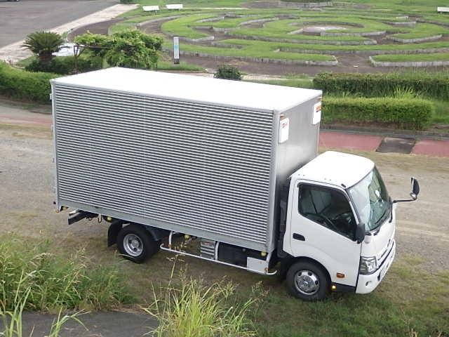 日野デュトロアルミバン小型（2t・3t）[写真19]