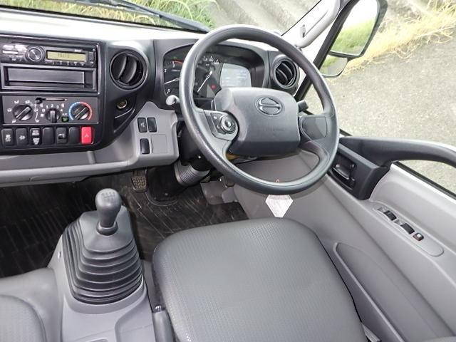 日野デュトロアルミバン小型（2t・3t）[写真22]