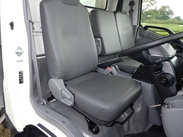 日野デュトロアルミバン小型（2t・3t）[写真23]