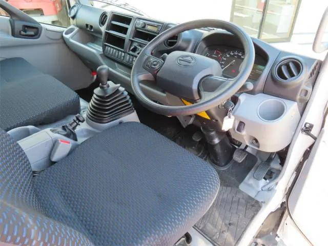 日野デュトロクレーン4段小型（2t・3t）[写真09]