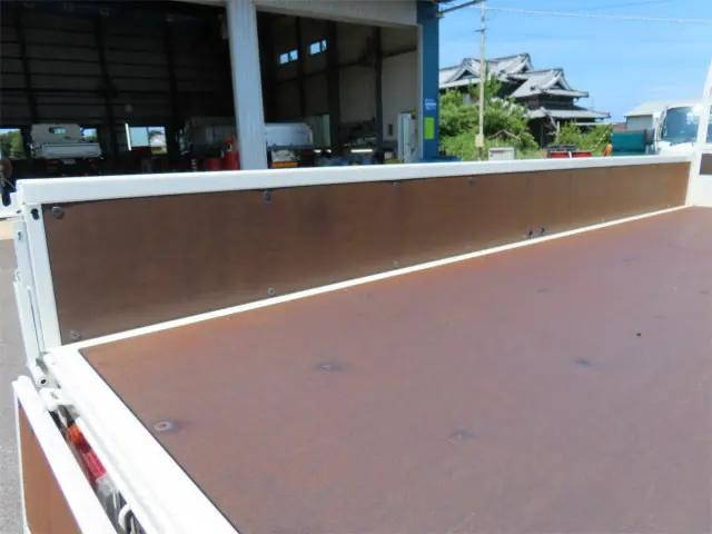 日野デュトロ平ボディ小型（2t・3t）[写真24]