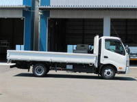 日野デュトロ平ボディ小型（2t・3t）[写真05]