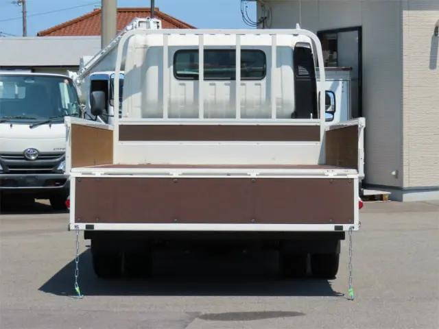 日野デュトロ平ボディ小型（2t・3t）[写真08]