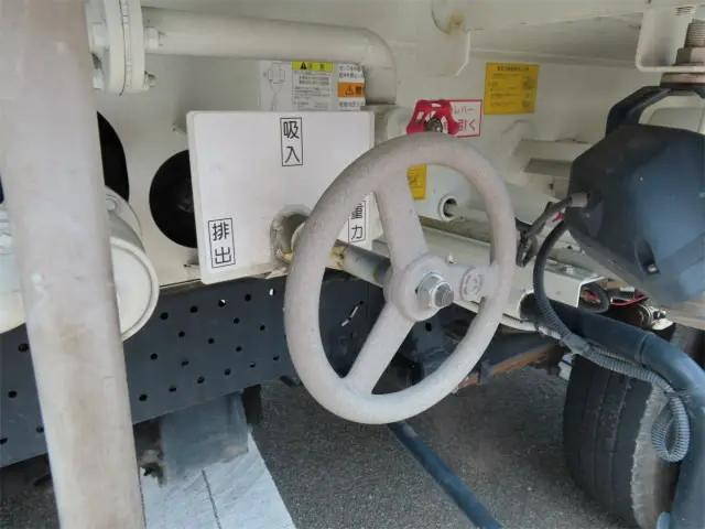 いすゞエルフタンク車（タンクローリー）小型（2t・3t）[写真13]