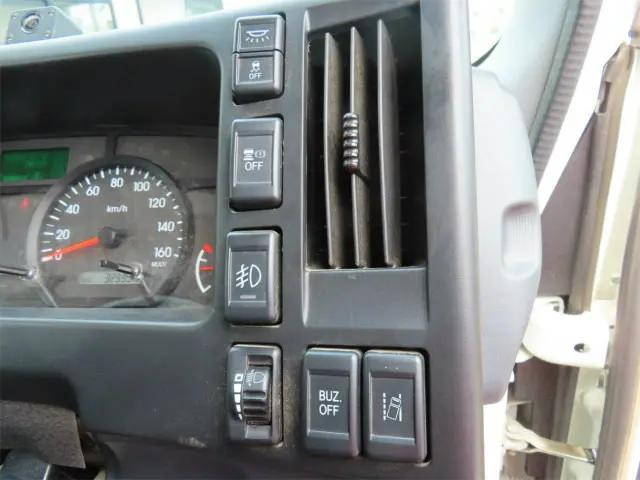 いすゞエルフタンク車（タンクローリー）小型（2t・3t）[写真35]