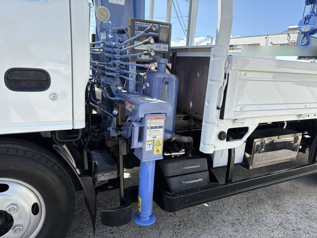 いすゞエルフクレーン3段小型（2t・3t）[写真10]