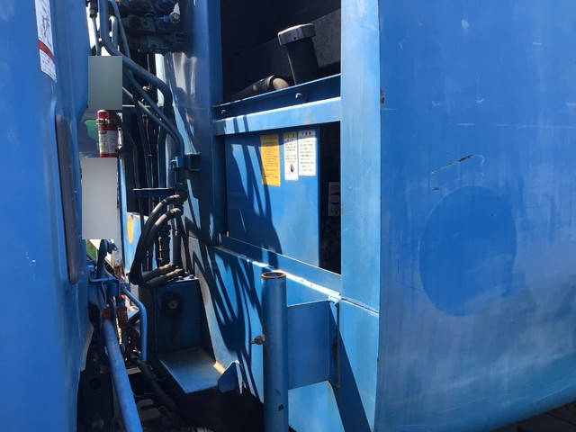 日野レンジャーパッカー車（塵芥車）中型（4t）[写真23]