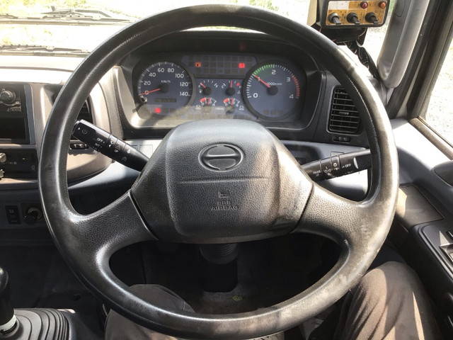 日野レンジャーパッカー車（塵芥車）中型（4t）[写真32]