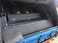 日野レンジャーパッカー車（塵芥車）中型（4t）[写真10]