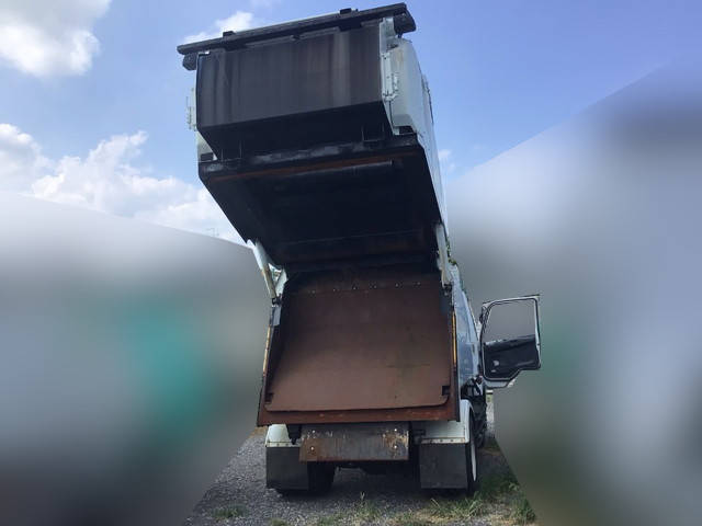 三菱ふそうファイターパッカー車（塵芥車）増トン（6t・8t）[写真10]