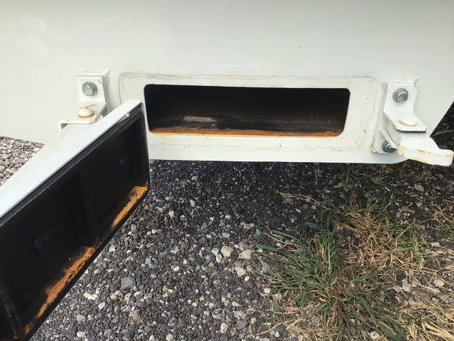 三菱ふそうファイターパッカー車（塵芥車）増トン（6t・8t）[写真18]