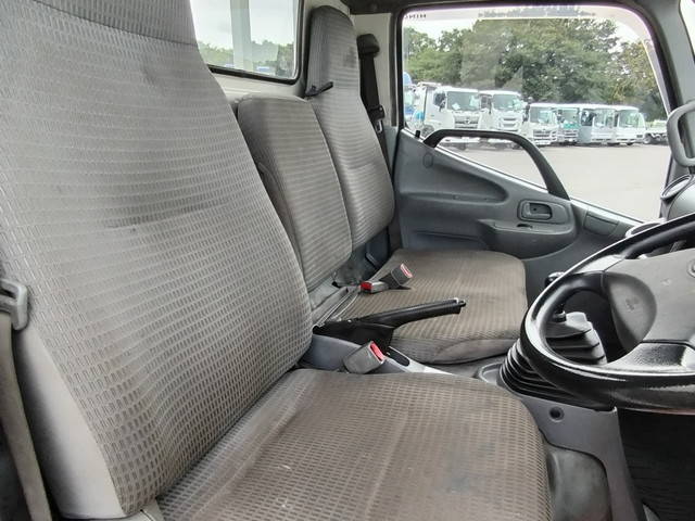 日野デュトロ平ボディ小型（2t・3t）[写真20]