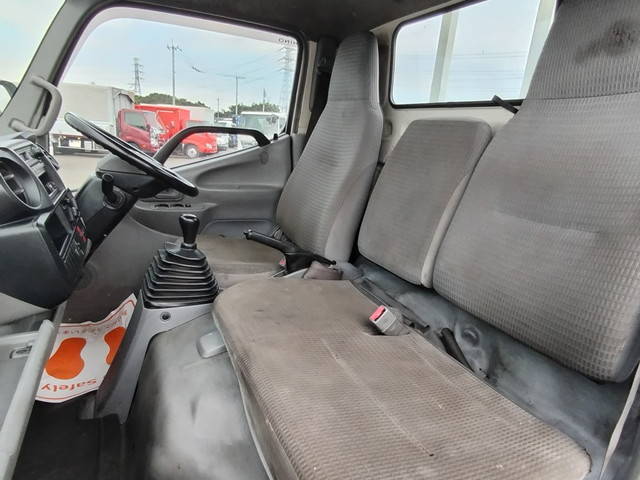 日野デュトロ平ボディ小型（2t・3t）[写真21]