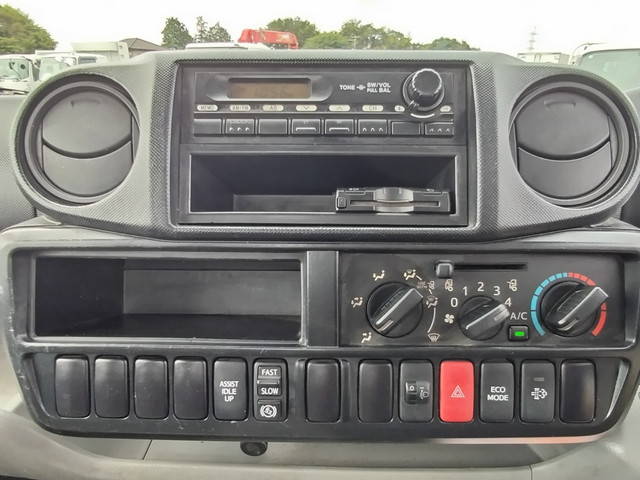 日野デュトロ平ボディ小型（2t・3t）[写真24]