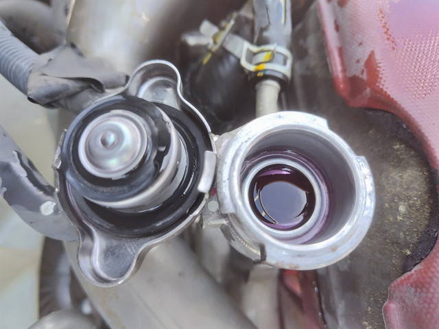 日野デュトロ平ボディ小型（2t・3t）[写真12]