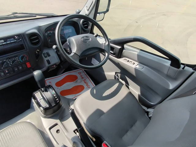 日野デュトロ平ボディ小型（2t・3t）[写真22]