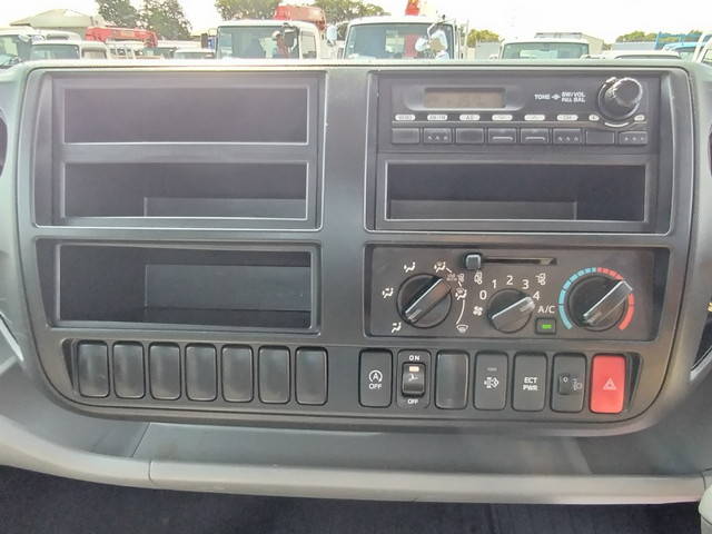 日野デュトロ平ボディ小型（2t・3t）[写真24]