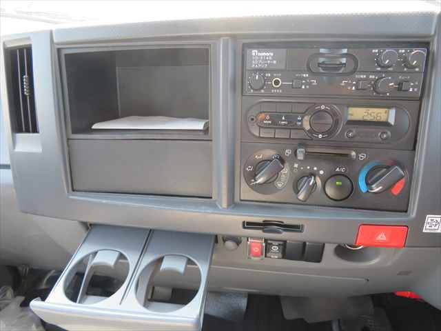 いすゞエルフパッカー車（塵芥車）小型（2t・3t）[写真32]