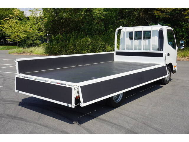 日野デュトロ平ボディ小型（2t・3t）[写真10]