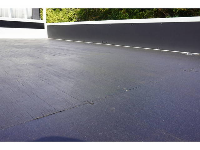 日野デュトロ平ボディ小型（2t・3t）[写真13]