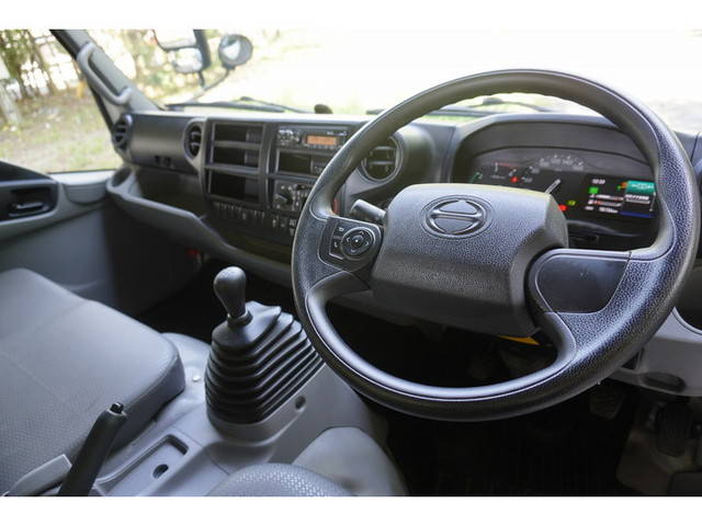 日野デュトロ平ボディ小型（2t・3t）[写真15]