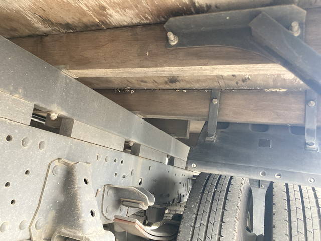 いすゞエルフクレーン4段小型（2t・3t）[写真24]