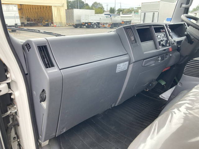 いすゞエルフクレーン4段小型（2t・3t）[写真31]