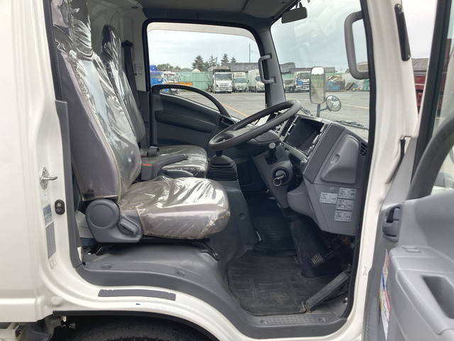 いすゞエルフクレーン4段小型（2t・3t）[写真34]