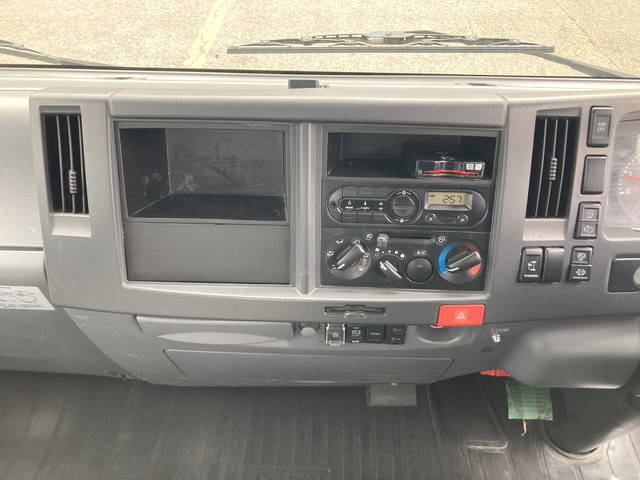 いすゞエルフクレーン4段小型（2t・3t）[写真35]