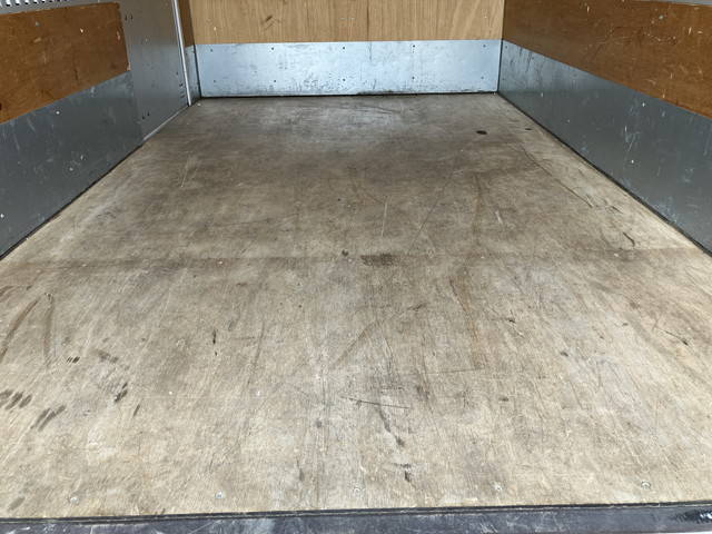 日野デュトロアルミバン小型（2t・3t）[写真15]