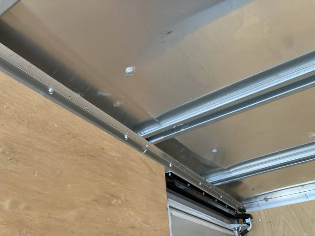 日野デュトロアルミバン小型（2t・3t）[写真17]