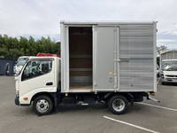 日野デュトロアルミバン小型（2t・3t）[写真06]