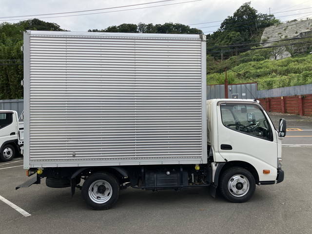 日野デュトロアルミバン小型（2t・3t）[写真07]