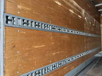 いすゞエルフアルミバン小型（2t・3t）[写真12]