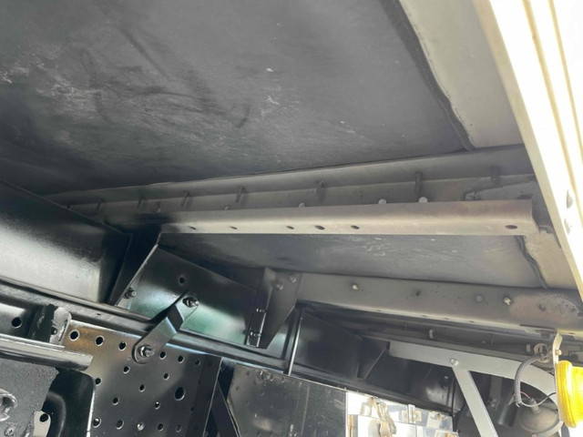 いすゞエルフアルミバン小型（2t・3t）[写真15]