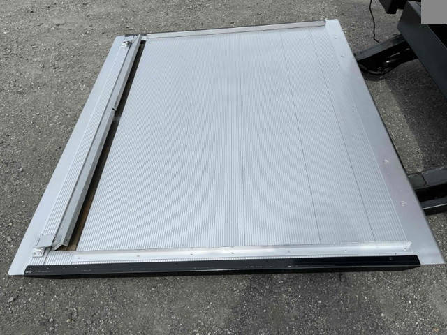 いすゞエルフアルミバン小型（2t・3t）[写真20]