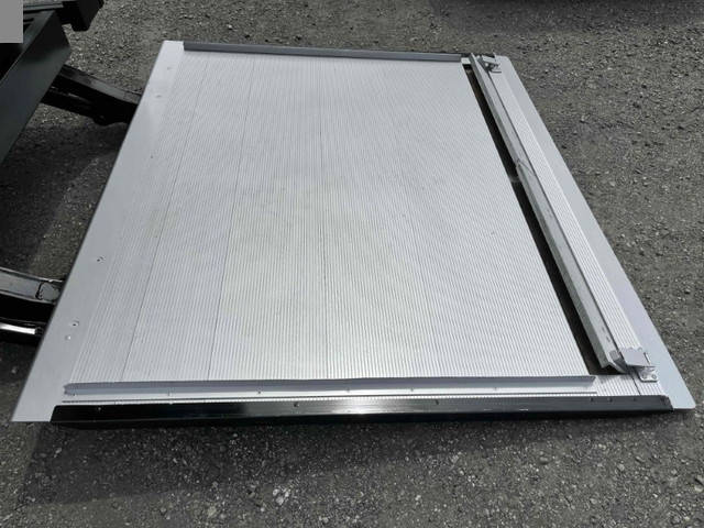 いすゞエルフアルミバン小型（2t・3t）[写真21]