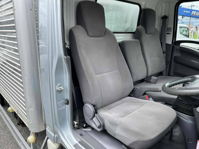 いすゞエルフアルミバン小型（2t・3t）[写真32]