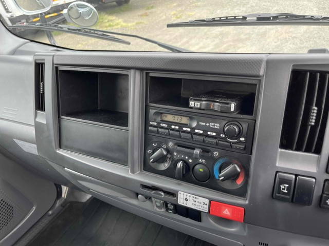 いすゞエルフアルミバン小型（2t・3t）[写真34]