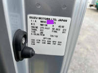 いすゞエルフアルミバン小型（2t・3t）[写真41]