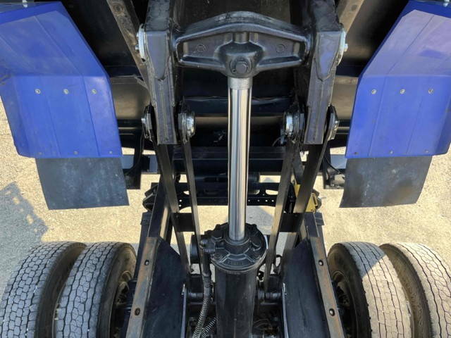 いすゞフォワード深ダンプ（土砂禁ダンプ）中型（4t）[写真15]