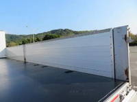 三菱ふそうファイターアルミブロック中型（4t）[写真22]