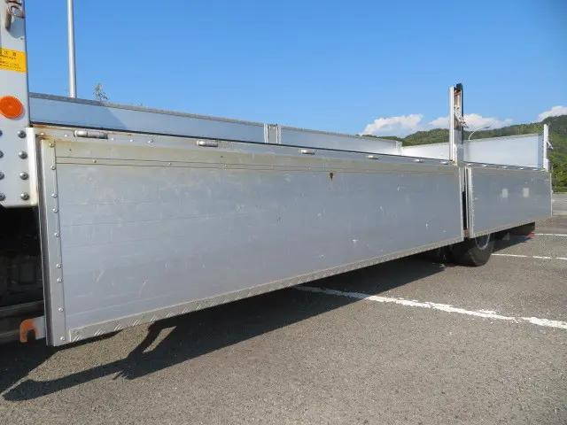 三菱ふそうファイターアルミブロック中型（4t）[写真24]