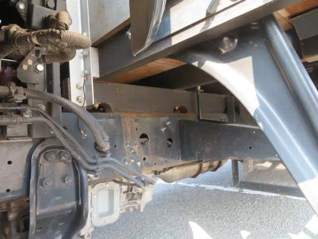 三菱ふそうファイターアルミブロック中型（4t）[写真33]