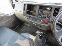 いすゞエルフ穴掘建柱車小型（2t・3t）[写真13]