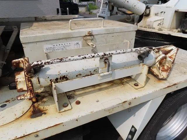 いすゞエルフ穴掘建柱車小型（2t・3t）[写真24]