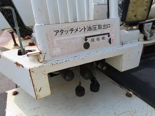 いすゞエルフ穴掘建柱車小型（2t・3t）[写真25]