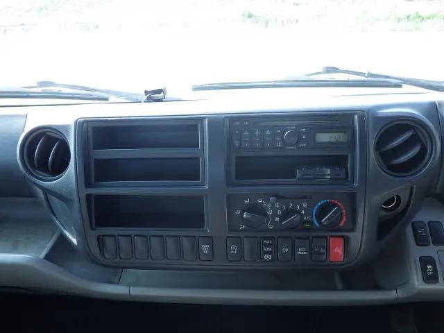 日野デュトロ平ボディ小型（2t・3t）[写真11]