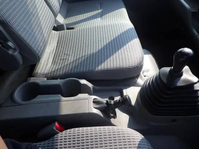 日野デュトロ平ボディ小型（2t・3t）[写真19]