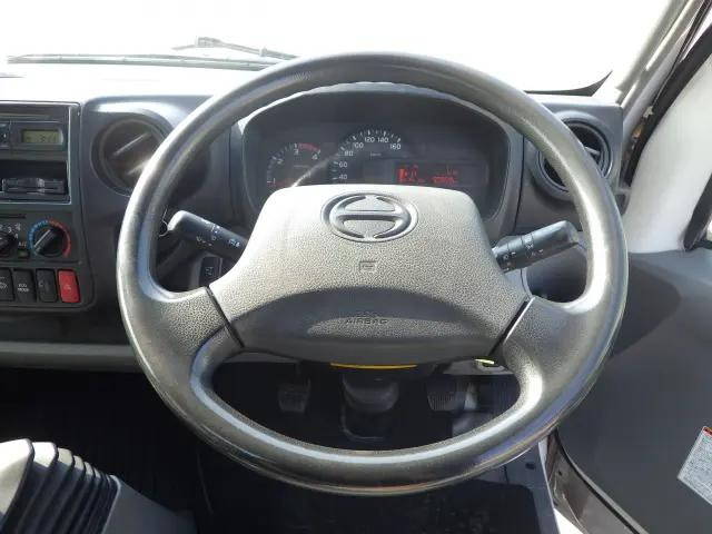 日野デュトロ平ボディ小型（2t・3t）[写真20]